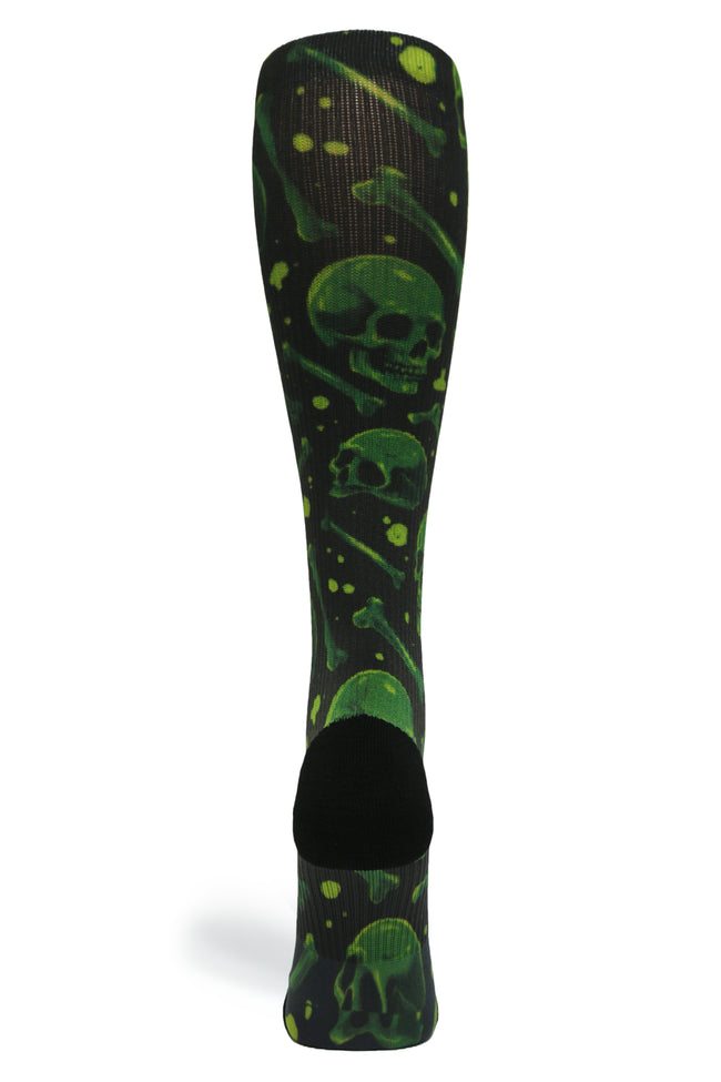 Medias de compresión de venta libre 360 ​​Dark Skulls (estándar y extra anchas) 