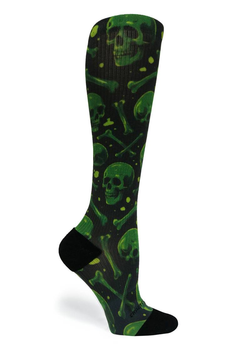 Medias de compresión de venta libre 360 ​​Dark Skulls (estándar y extra anchas) 