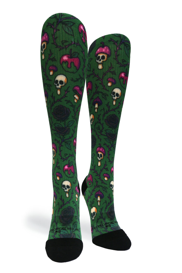 Medias de compresión de venta libre 360 ​​Dark Skulls (estándar y extra anchas) 